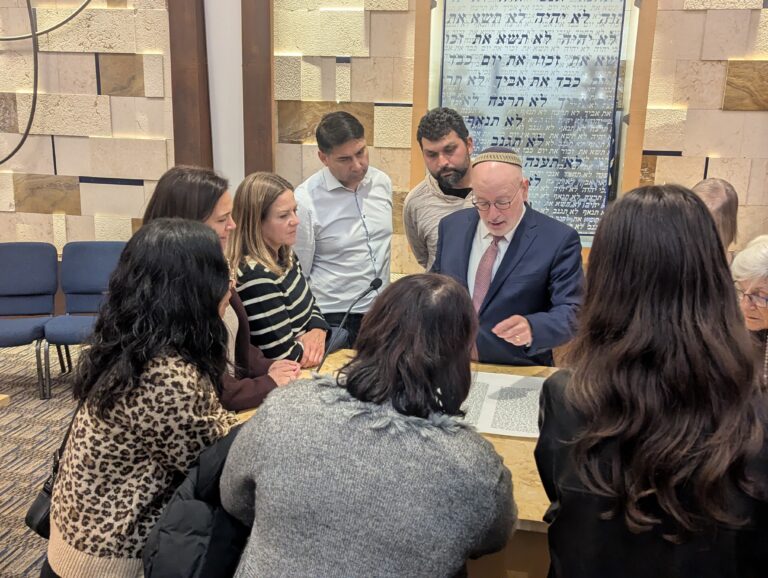 PXL_20251115_043348286.MP